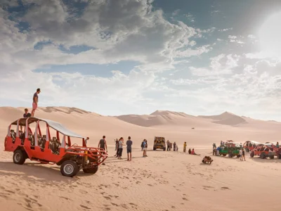 Tour Huacachina Buggy y Sandboarding | Adrenalina en el Desierto Tour Huacachina Buggy y Sandboarding | Adrenalina en el Desierto