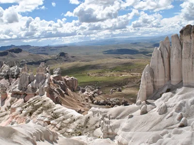 Tour Choqolaqa: La Ruta de las Rocas Encantadas en Arequipa Tour Choqolaqa: La Ruta de las Rocas Encantadas en Arequipa