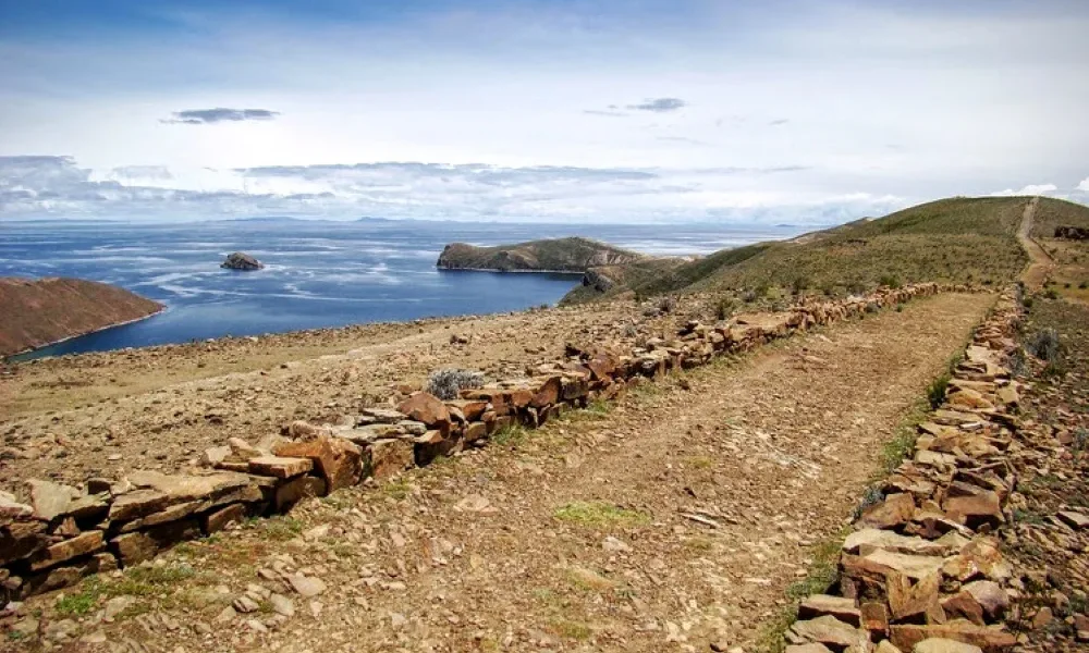 Experiencia en el Lago Titicaca: Isla del Sol y Luna 2D/1N