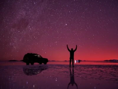 Experiencia Salar de Uyuni de Noche | Reflejos y Cielo Infinito Experiencia Salar de Uyuni de Noche | Reflejos y Cielo Infinito