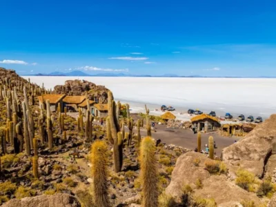 Aventura Salar de Uyuni desde La Paz en Avión | 2 Días / 1 Noche Aventura Salar de Uyuni desde La Paz en Avión | 2 Días / 1 Noche
