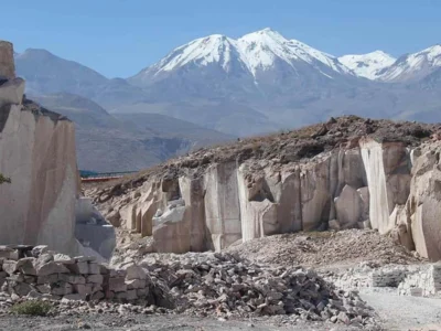 Tour Sillar y Culebrillas | Full Day desde Arequipa Tour Sillar y Culebrillas | Full Day desde Arequipa