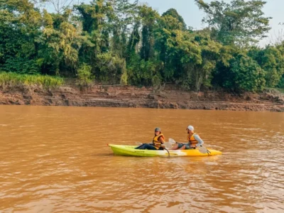 Piragüismo Amazónico | Lago Sandoval + Observación de Caimanes Piragüismo Amazónico | Lago Sandoval + Observación de Caimanes