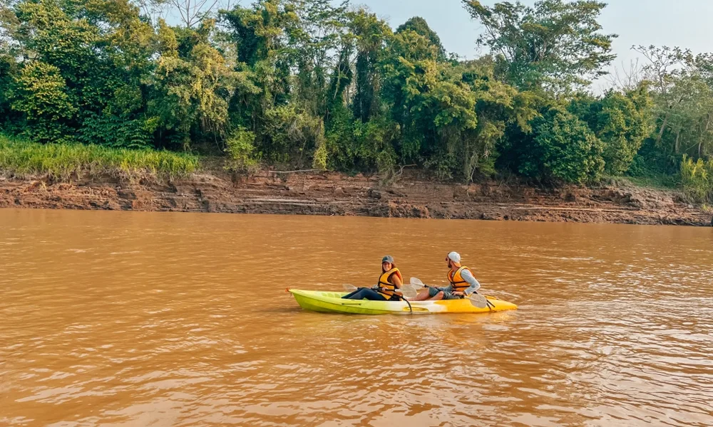 Piragüismo Amazónico | Lago Sandoval + Observación de Caimanes