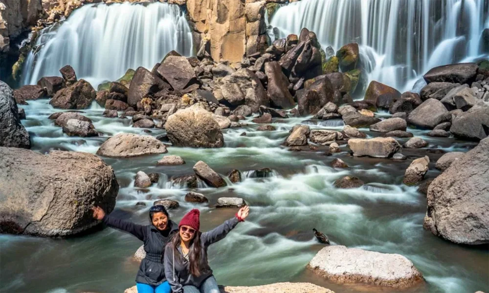 Tour Paisaje Encantado | Catarata de Pillones y Bosque de Piedras