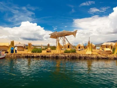 Tour Uros Medio Día Lago Titicaca| Descubre las Islas Flotantes Tour Uros Medio Día Lago Titicaca| Descubre las Islas Flotantes